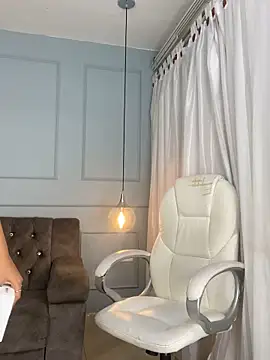 Rose monroee online show from 02.05.26