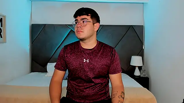 Snapshot of thiago_occonor chatting on 10.27.25 thiago occonor online show from 10.27.25