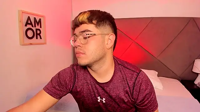 Snapshot of thiago_occonor chatting on 11.04.25 thiago occonor online show from 11.04.25