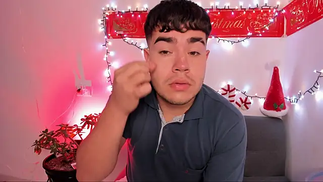 Snapshot of thiago_occonor chatting on 11.21.25 thiago occonor online show from 11.21.25