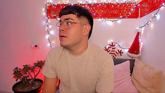 Snapshot of thiago_occonor chatting on 11.24.25 thiago occonor online show from 11.24.25