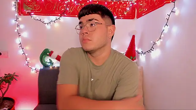 Snapshot of thiago_occonor chatting on 11.25.25 thiago occonor online show from 11.25.25