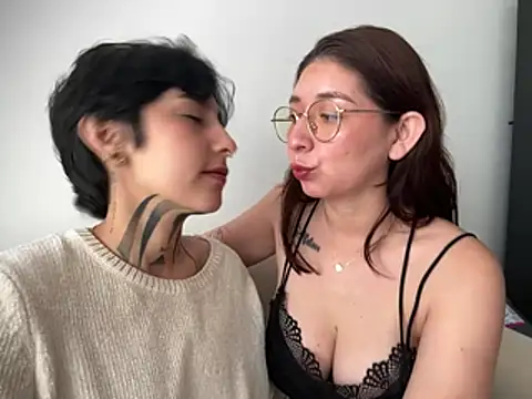 DaisyEmily online show from 04.15.26