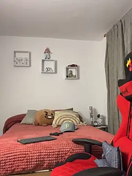 Ezzio Scolaro online show from 11.07.25