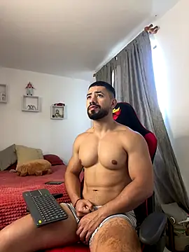 Ezzio Scolaro online show from 11.26.25