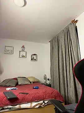 Ezzio Scolaro online show from 02.20.26