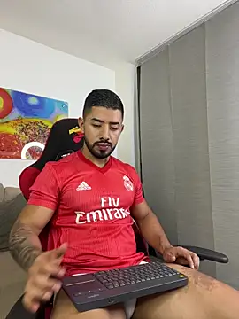 Snapshot of Ezzio_Scolaro chatting on 07.18.26 Ezzio Scolaro online show from 07.18.26