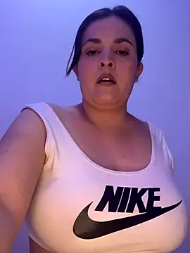 Anyhot latina online show from 11.24.25