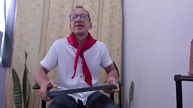  axelking  online show from 04.13.26