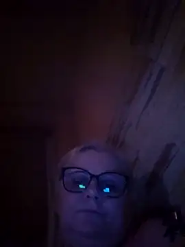 NieMaJazdyBezGwiazdy7883 online show from 11.28.25