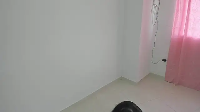 Snapshot of talianasweet03 chatting on 10.21.25 talianasweet03 online show from 10.21.25