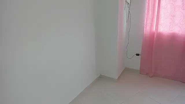 Snapshot of talianasweet03 chatting on 10.22.25 talianasweet03 online show from 10.22.25