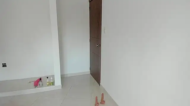 Snapshot of talianasweet03 chatting on 11.19.25 talianasweet03 online show from 11.19.25