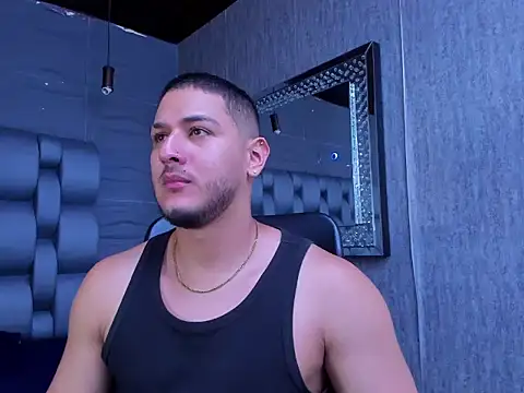 Snapshot of jasonshaw25 chatting on 10.06.25 jasonshaw25 online show from 10.06.25