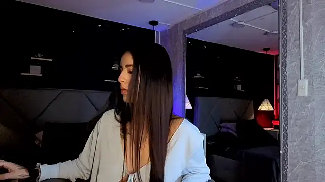 Snapshot of giapearl25 chatting on 10.10.25 giapearl25 online show from 10.10.25