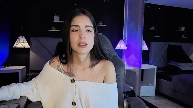 Snapshot of giapearl25 chatting on 10.17.25 giapearl25 online show from 10.17.25