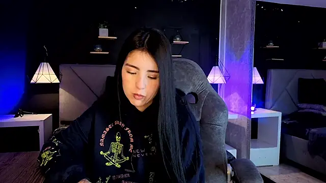 Snapshot of giapearl25 chatting on 11.06.25 giapearl25 online show from 11.06.25