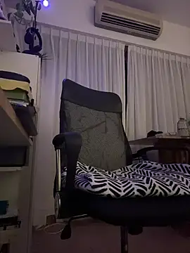 Snapshot of Domfetishx chatting on 11.28.25 Domfetishx online show from 11.28.25