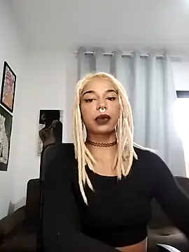 Helenoir online show from 04.10.26