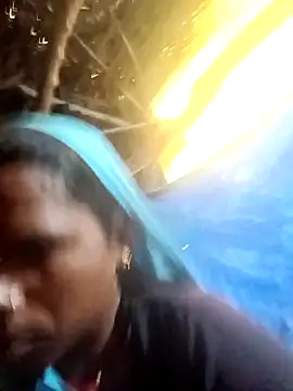 Snapshot of Janvi_tv chatting on 11.04.25 Janvi tv online show from 11.04.25