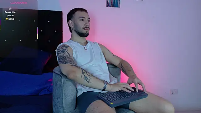 angel kyrozz online show from 04.10.26