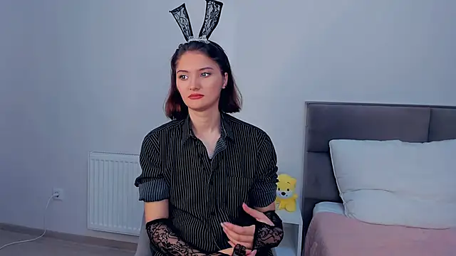 Snapshot of LorrieDegonia chatting on 10.07.25 LorrieDegonia online show from 10.07.25