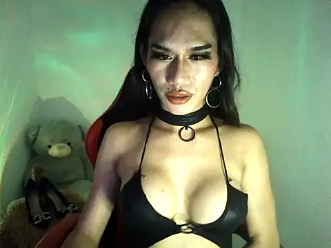 Snapshot of Savana_Maison chatting on 11.11.25 Savana Maison online show from 11.11.25