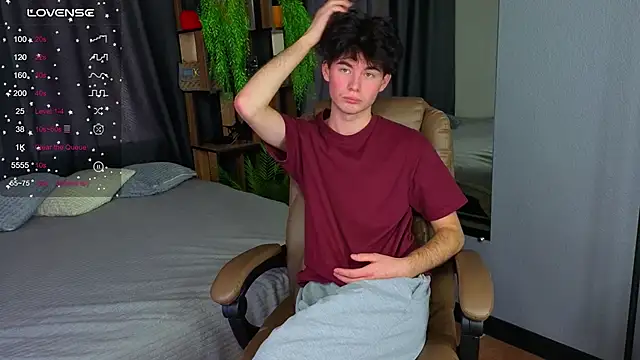 Snapshot of Cute_Mike chatting on 10.16.25 Cute Mike online show from 10.16.25