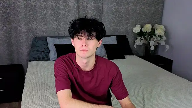 Snapshot of Cute_Mike chatting on 11.12.25 Cute Mike online show from 11.12.25