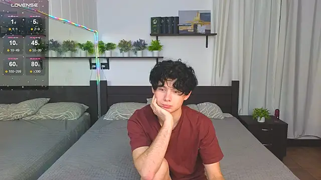 Snapshot of Cute_Mike chatting on 11.26.25 Cute Mike online show from 11.26.25