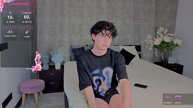 Snapshot of Cute_Mike chatting on 11.28.25 Cute Mike online show from 11.28.25