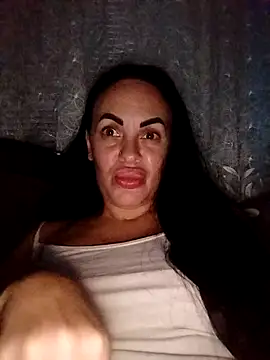 Snapshot of Stefaniyaxq chatting on 11.05.25 Stefaniyaxq online show from 11.05.25