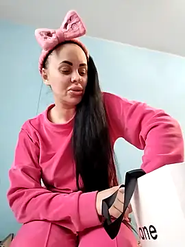 Snapshot of Stefaniyaxq chatting on 12.01.25 Stefaniyaxq online show from 12.01.25