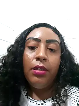 Snapshot of ZS_Oficial chatting on 10.17.25 ZS Oficial online show from 10.17.25