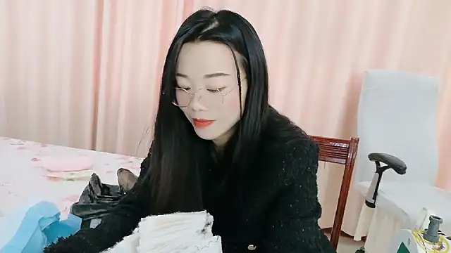 Snapshot of CCOO520 chatting on 11.05.25 CCOO520 online show from 11.05.25