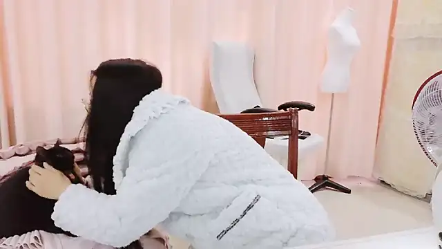 Snapshot of CCOO520 chatting on 12.16.25 CCOO520 online show from 12.16.25