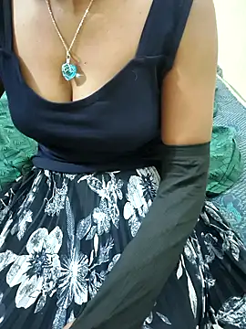 Snapshot of Chennai-couples chatting on 11.09.25 Chennai-couples online show from 11.09.25