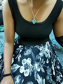 Snapshot of Chennai-couples chatting on 11.17.25 Chennai-couples online show from 11.17.25