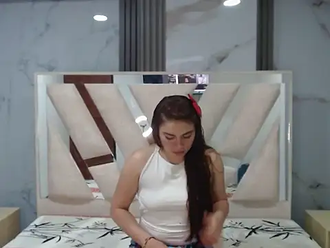 Snapshot of sherycossio202cl chatting on 10.19.25 sherycossio202cl online show from 10.19.25