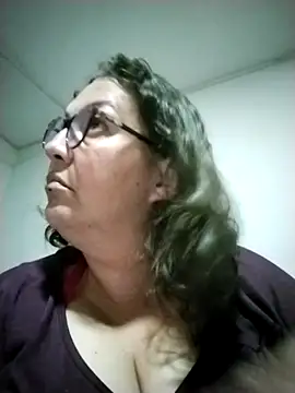 Snapshot of -saraqueen- chatting on 11.11.25 -saraqueen- online show from 11.11.25