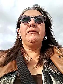 Snapshot of -saraqueen- chatting on 12.02.25 -saraqueen- online show from 12.02.25