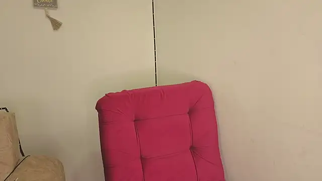 Snapshot of Catherine____ chatting on 11.28.25 Catherine online show from 11.28.25