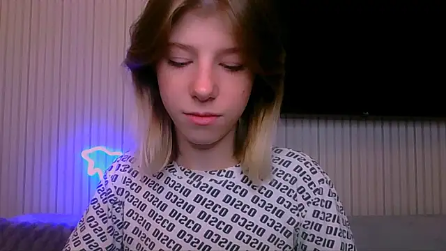 Bellacams online show from 10.16.25