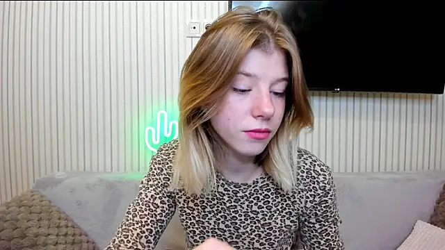 Bellacams online show from 10.17.25