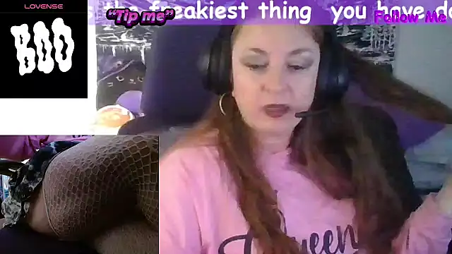 SuzieReigns1 online show from 10.10.25