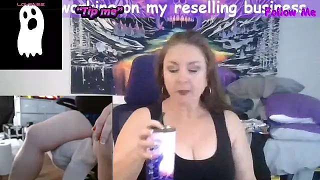 SuzieReigns1 online show from 10.16.25