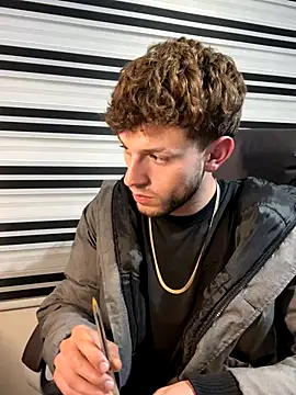 noah red online show from 10.26.25