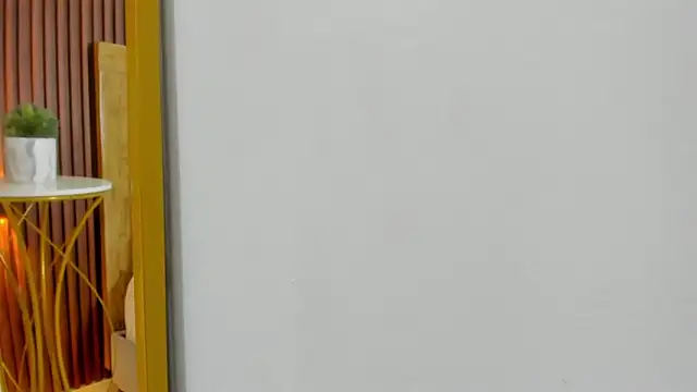 Snapshot of kaitt_ chatting on 12.15.25 kaitt online show from 12.15.25