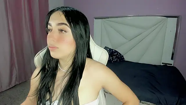 Snapshot of cielooo_ chatting on 11.25.25 cielooo online show from 11.25.25