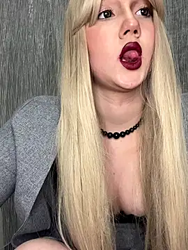 Darling Bri  online show from 11.09.25